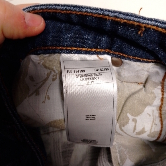 Roxy Denim Tribal Print Distressed Shorts Boho Cheeky Size 29 faded - Picture 4 of 6